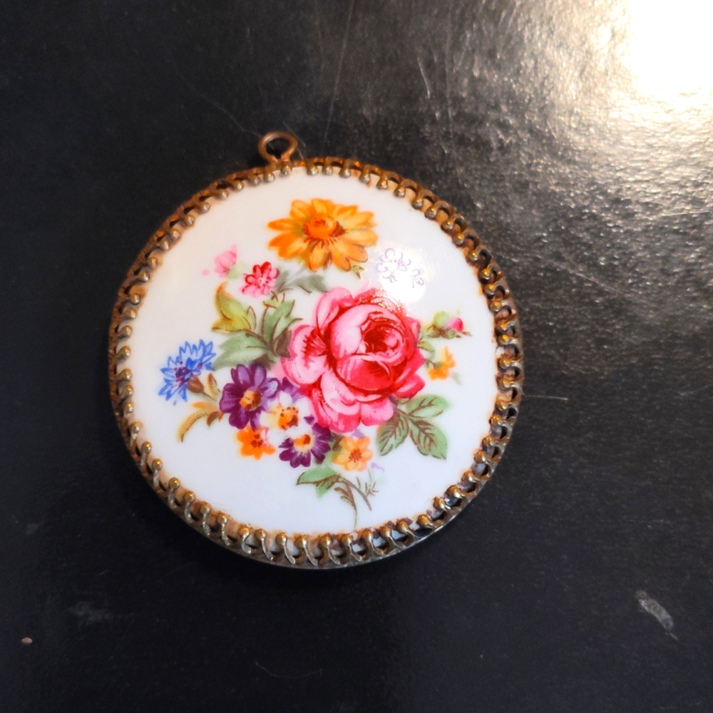 Vintage Charm pendant